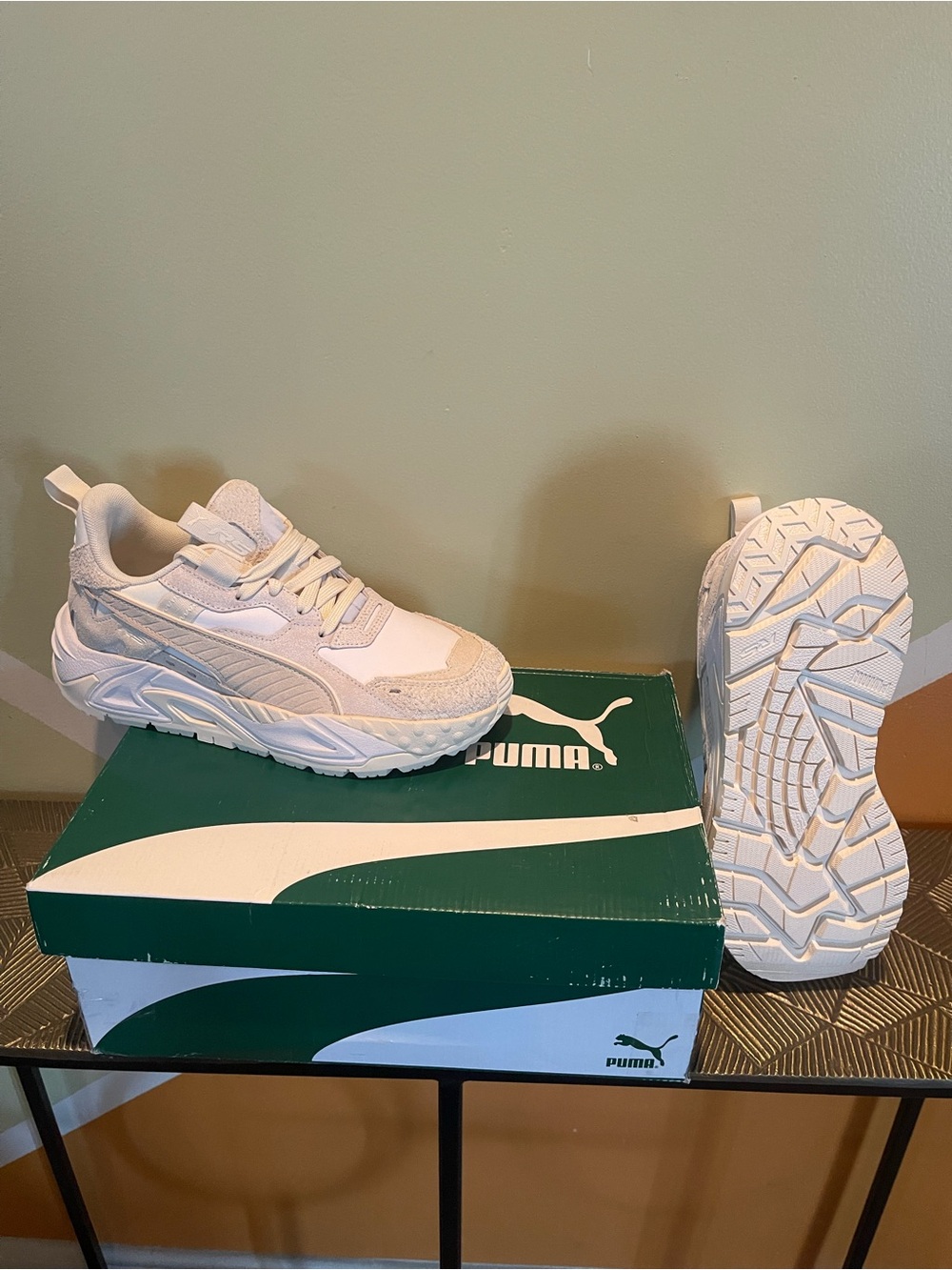 NWT, Puma women’s White Lace-Up Chunky Sneakers - Picture 7 of 7